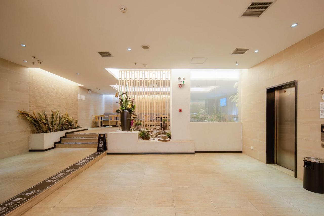 เจไอ โฮเทล คุนหมิง เจิ้งอี้ฟ่าง Hotel ภายนอก รูปภาพ