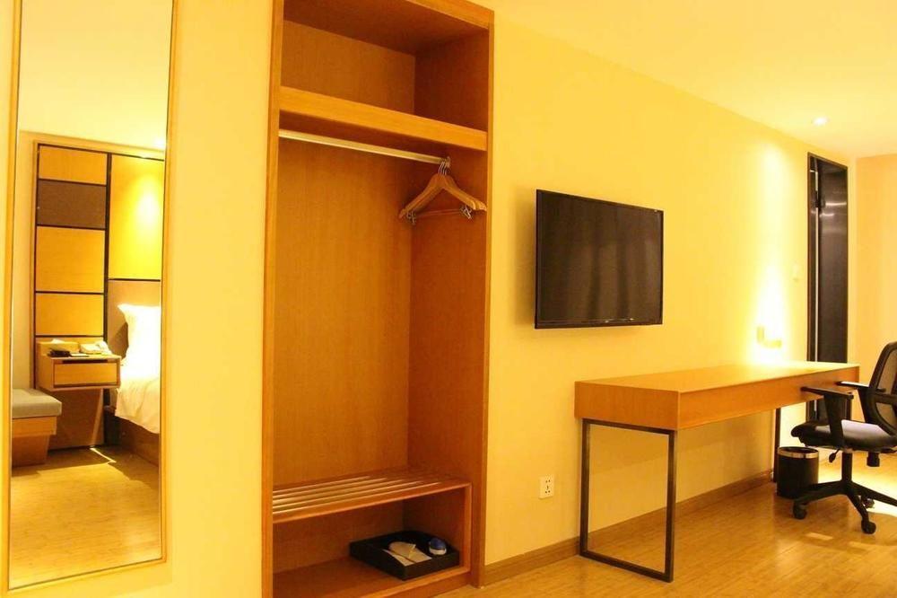 เจไอ โฮเทล คุนหมิง เจิ้งอี้ฟ่าง Hotel ภายนอก รูปภาพ