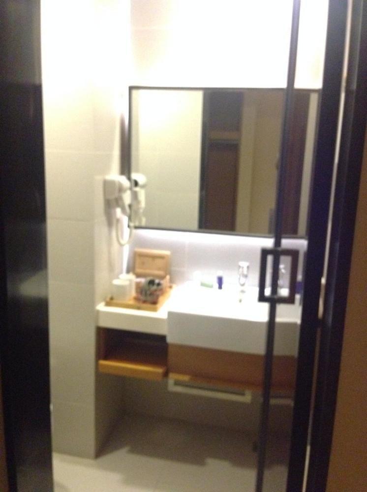 เจไอ โฮเทล คุนหมิง เจิ้งอี้ฟ่าง Hotel ภายนอก รูปภาพ
