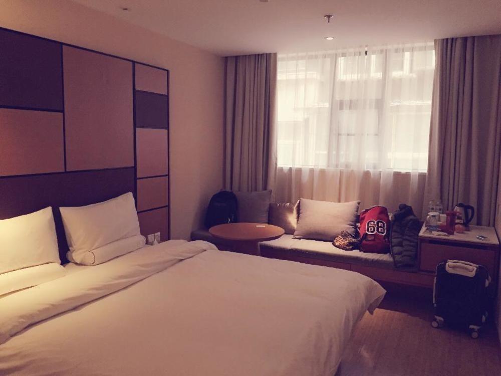 เจไอ โฮเทล คุนหมิง เจิ้งอี้ฟ่าง Hotel ภายนอก รูปภาพ